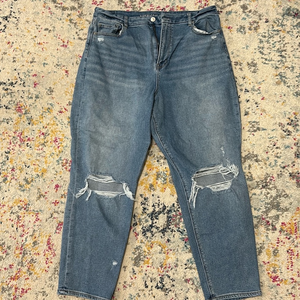 AE Curvy Mom Jeans size 16